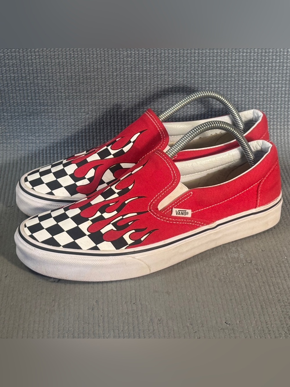 Vans Off The Wall Red & Black Flame Checkered Slip-On Sneakers Men’s Size 9.5 - Picture 1 of 9